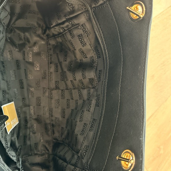 Michael Kors Black Tote Bag - Picture 5 of 9